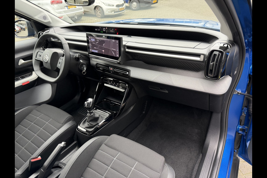 Citroën C3 100pk Max (Camera - LED - Automatische Airco - Navigatie - Apple Carplay - Draadloos laden - Lichtmetalen velgen 17" )