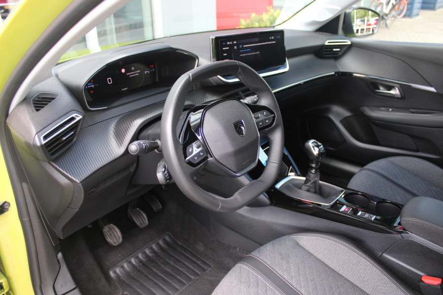 Peugeot 208 1.2 100PK ALLURE | PARKEERSENSOREN VOOR + ACHTER | DRAADLOZE APPLE CARPLAY/ANDROID AUTO | CRUISE CONTROL | DAB+ RADIO | CLIMATE CONTROL | LED KOPLAMPEN | LICHTMETALEN VELGEN 16" |