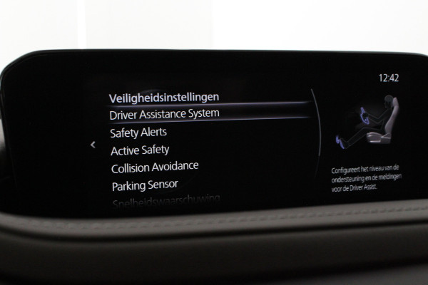 Mazda CX-30 2.0 e-SkyActiv-X M Hybrid Luxury > 186pk/Trekhaak/Crystal Red Soul/Bose/Leer/Memory...