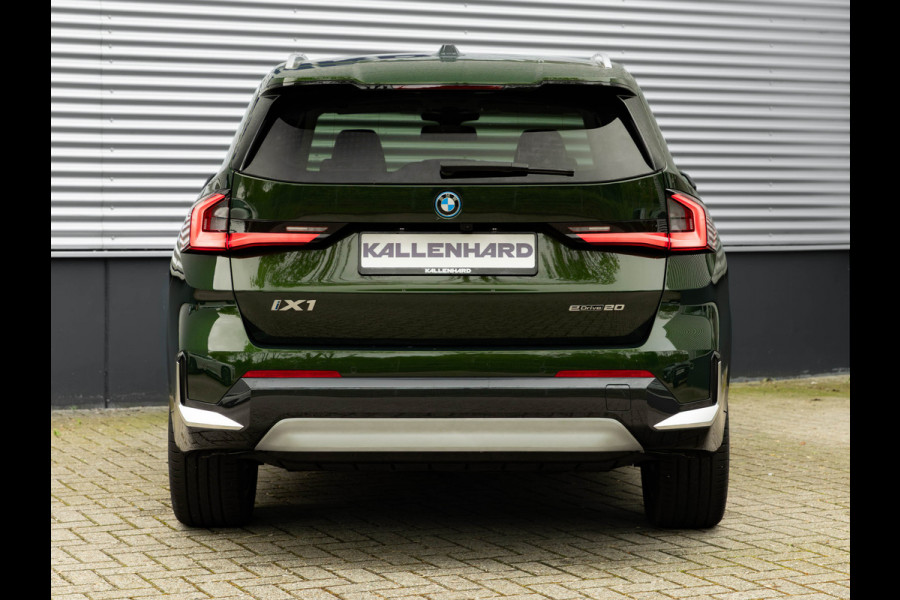 BMW iX1 eDrive20 xLine - Sportstoelen - ACC - Head-up - Parking Assist Plus