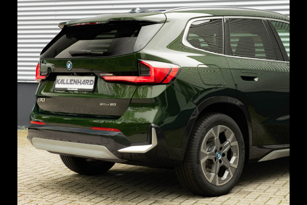 BMW iX1 eDrive20 xLine - Sportstoelen - ACC - Head-up - Parking Assist Plus