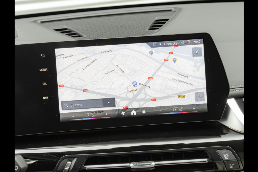BMW iX1 eDrive20 xLine - Sportstoelen - ACC - Head-up - Parking Assist Plus