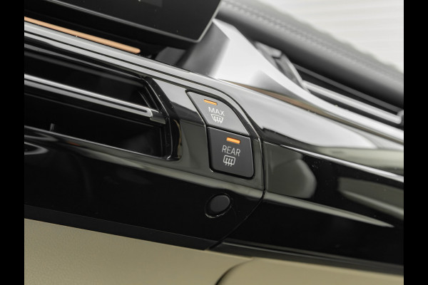 BMW iX1 eDrive20 xLine - Sportstoelen - ACC - Head-up - Parking Assist Plus