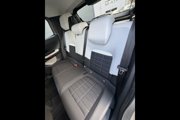 Citroën ë-C3 Max 113pk Comfort Range 44 kWh (Camera - Navigatie - Automatische Airco - Apple Carplay - LED - 17")