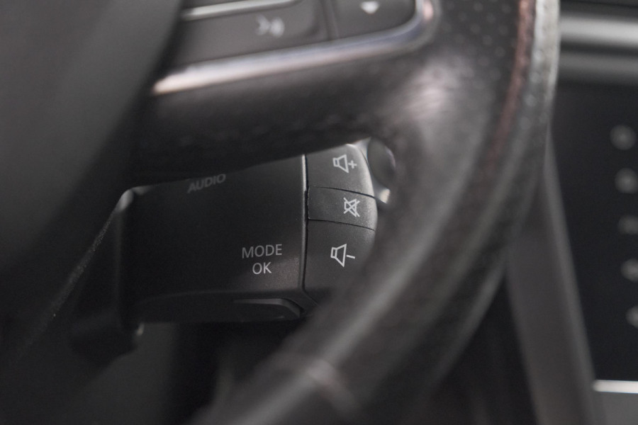 Renault Kadjar TCe 160 EDC Black Edition | BOSE Audio | Adaptieve Cruise Control | Camera | Dodehoekdetectie