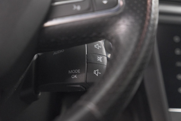 Renault Kadjar TCe 160 EDC Black Edition | BOSE Audio | Adaptieve Cruise Control | Camera | Dodehoekdetectie