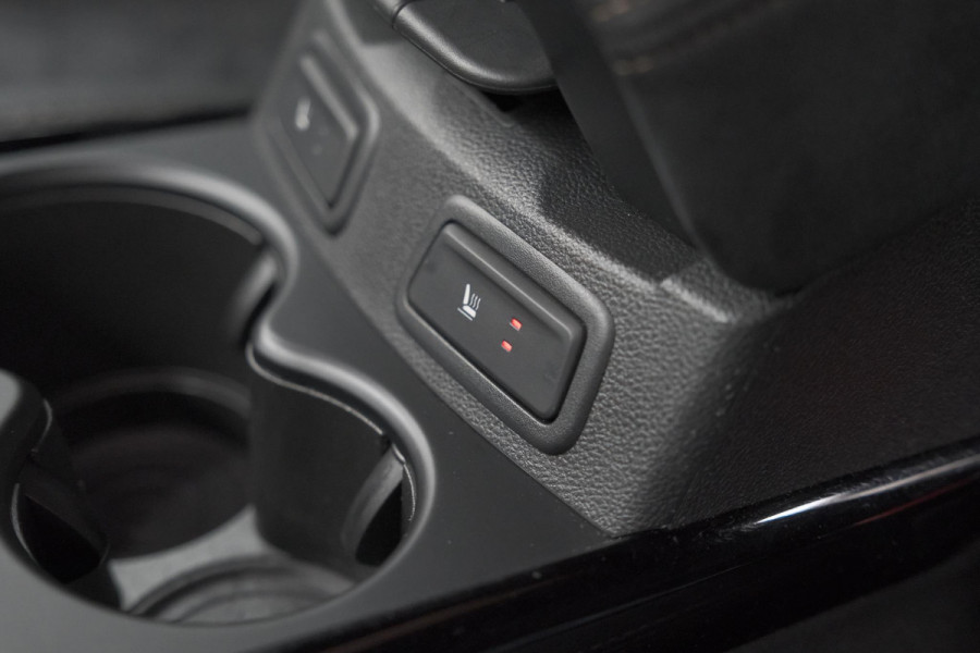 Renault Kadjar TCe 160 EDC Black Edition | BOSE Audio | Adaptieve Cruise Control | Camera | Dodehoekdetectie