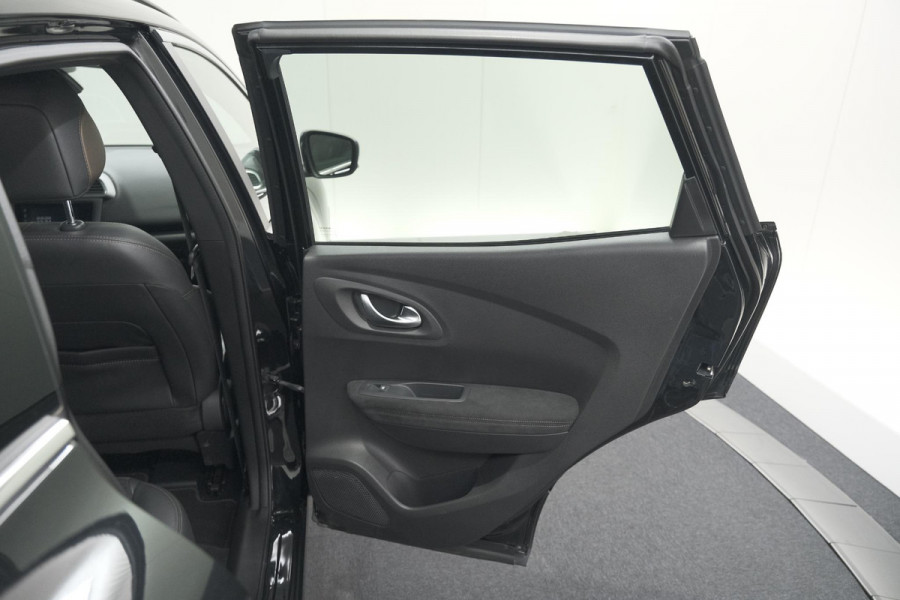 Renault Kadjar TCe 160 EDC Black Edition | BOSE Audio | Adaptieve Cruise Control | Camera | Dodehoekdetectie