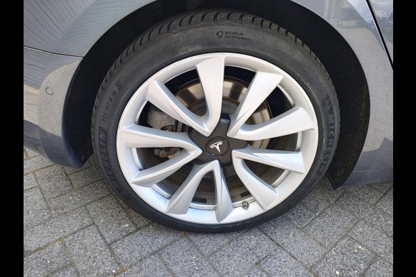 Tesla Model 3 Long Range AWD 75kWh 19"Lmv Autopilot Panoramadak Navi Ecc Camera's Adap.Cruise Leder Keyless Elek.Stoelen+Memory+Verwarmd Audiosysteem premium 4WD Spraakbediening Origineel Nederlandse Auto