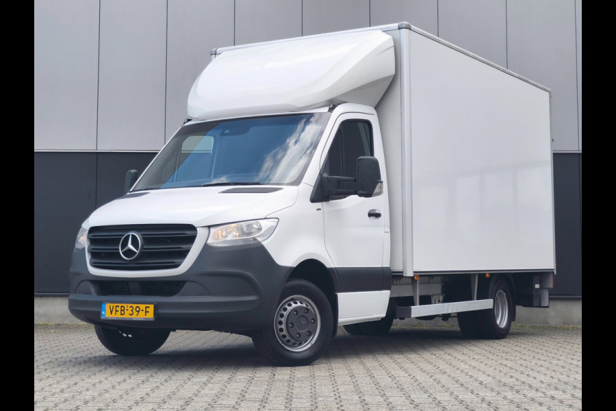 Mercedes-Benz Sprinter 516 BAKWAGEN LAADKLEP AUTOMAAT M-BUX CRUISE