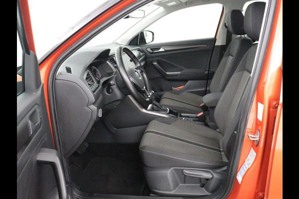 Volkswagen T-Roc 1.5 TSI Style Business | Trekhaak | Stoelverw. | Camera | Carplay | Adaptive cruise | Navigatie | Parkeerhulp | DAB | Bluetooth | Climate control