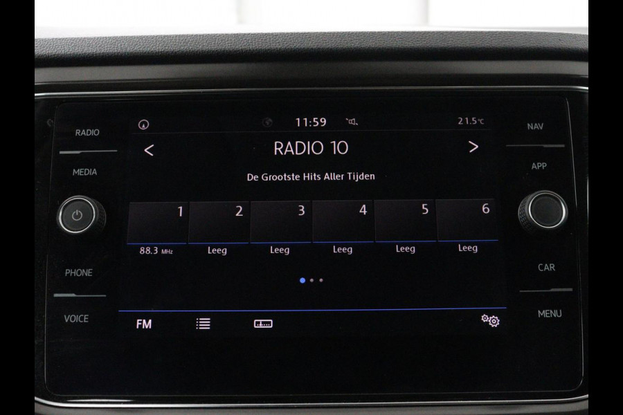 Volkswagen T-Roc 1.5 TSI Style Business | Trekhaak | Stoelverw. | Camera | Carplay | Adaptive cruise | Navigatie | Parkeerhulp | DAB | Bluetooth | Climate control