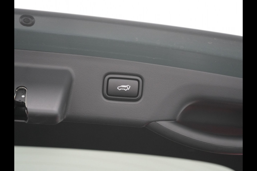 Kia Niro 1.6 GDi ExecutiveLine PHEV 182pk Dealer O.H. | Trekhaak | Adaptive Cruise | Head Up | Camera | Harman / Kardon | Lederen Sporstoelen Memory & Ventilatie | Keyless | Blis | Stoelen & Stuur Verwarmd | Apple Carplay | Navigatie | DAB | Plug In Hybrid |