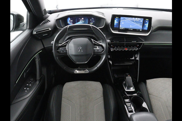 Peugeot e-2008 EV GT Pack 50 kWh | SOH 91,8% | Stoelverwarming | Adaptive cruise | Leder/Alcantara | Carplay | Keyless | Sfeerverlichting | Camera | Navigatie | Parkeerhulp | Full LED | Bluetooth