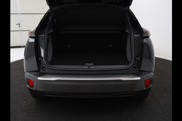 Peugeot e-2008 EV GT Pack 50 kWh | SOH 91,8% | Stoelverwarming | Adaptive cruise | Leder/Alcantara | Carplay | Keyless | Sfeerverlichting | Camera | Navigatie | Parkeerhulp | Full LED | Bluetooth