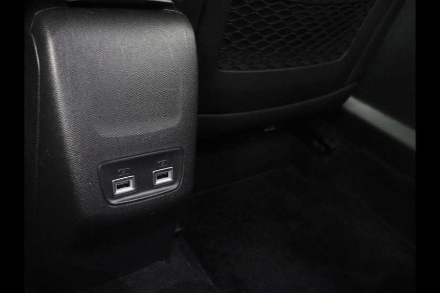 Peugeot e-2008 EV GT Pack 50 kWh | SOH 91,8% | Stoelverwarming | Adaptive cruise | Leder/Alcantara | Carplay | Keyless | Sfeerverlichting | Camera | Navigatie | Parkeerhulp | Full LED | Bluetooth