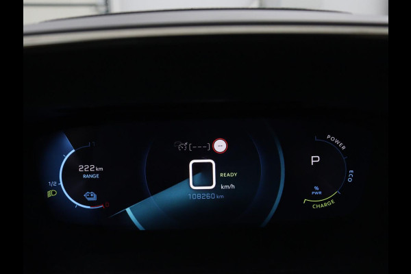 Peugeot e-2008 EV GT Pack 50 kWh | SOH 91,8% | Stoelverwarming | Adaptive cruise | Leder/Alcantara | Carplay | Keyless | Sfeerverlichting | Camera | Navigatie | Parkeerhulp | Full LED | Bluetooth