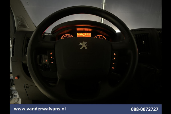 Peugeot Boxer 2.2 BlueHDi 141pk Bakwagen 436cm Lang Laadklep Euro6 Airco | 1055kg laadvermogen | Camera Cruisecontrol, Bijrijdersbank.