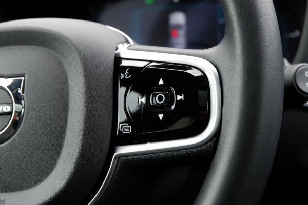 Volvo XC60 2.0 T8 AWD+ Black Ed. PHEV / INCL. 12mnd BOVAG / 360 camera