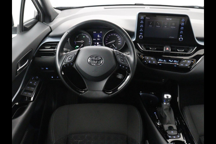 Toyota C-HR 1.8 Hybrid Executive | Trekhaak | Stuurverwarming | Adaptive cruise | Camera | Carplay | Park Assist | Stoelverwarming | Keyless | Bluetooth | Full LED | Side Assist