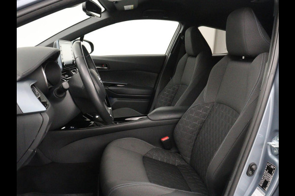 Toyota C-HR 1.8 Hybrid Executive | Trekhaak | Stuurverwarming | Adaptive cruise | Camera | Carplay | Park Assist | Stoelverwarming | Keyless | Bluetooth | Full LED | Side Assist