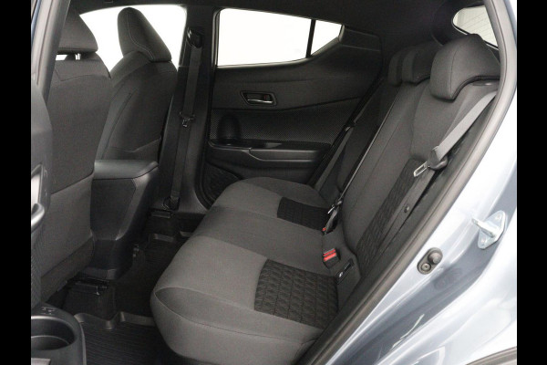 Toyota C-HR 1.8 Hybrid Executive | Trekhaak | Stuurverwarming | Adaptive cruise | Camera | Carplay | Park Assist | Stoelverwarming | Keyless | Bluetooth | Full LED | Side Assist