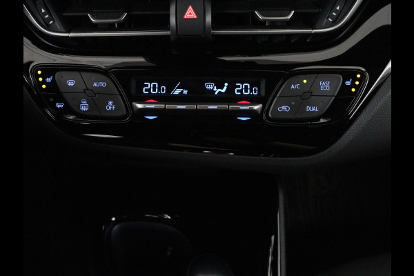 Toyota C-HR 1.8 Hybrid Executive | Trekhaak | Stuurverwarming | Adaptive cruise | Camera | Carplay | Park Assist | Stoelverwarming | Keyless | Bluetooth | Full LED | Side Assist