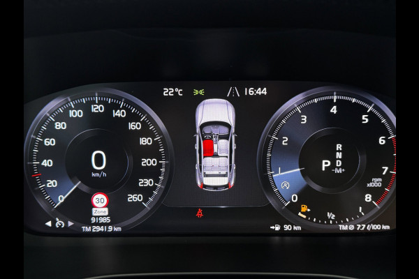 Volvo XC40 1.5 T3 Momentum Pro | NL-Auto | Elek. Achterklep | PDC voor + Achter | Navigatie
