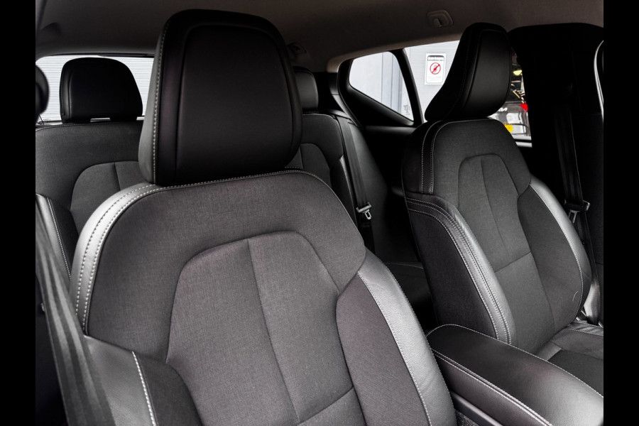 Volvo XC40 1.5 T3 Momentum Pro | NL-Auto | Elek. Achterklep | PDC voor + Achter | Navigatie