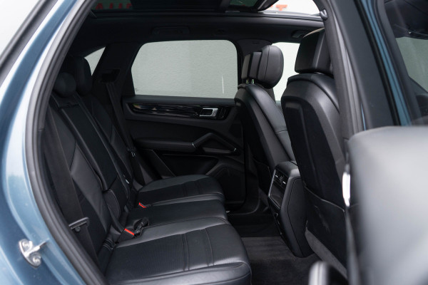 Porsche Cayenne 3.0 / Luchtvering/ Panoramadak/ 22 Inch Velgen/