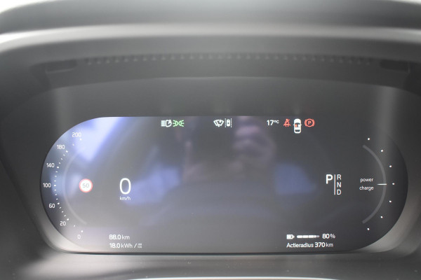 Volvo EX40 252PK Single Motor Extended Range Core Business Business Edition / Navigatie / Camera / Adaptive Cruise control / Stuur & Stoelverwarming / Harman Kardon / Getinte Ramen / 19" LM Velgen