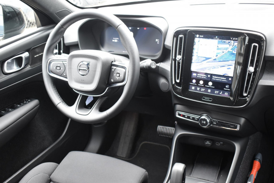 Volvo EX40 252PK Single Motor Extended Range Core Business Business Edition / Navigatie / Camera / Adaptive Cruise control / Stuur & Stoelverwarming / Harman Kardon / Getinte Ramen / 19" LM Velgen