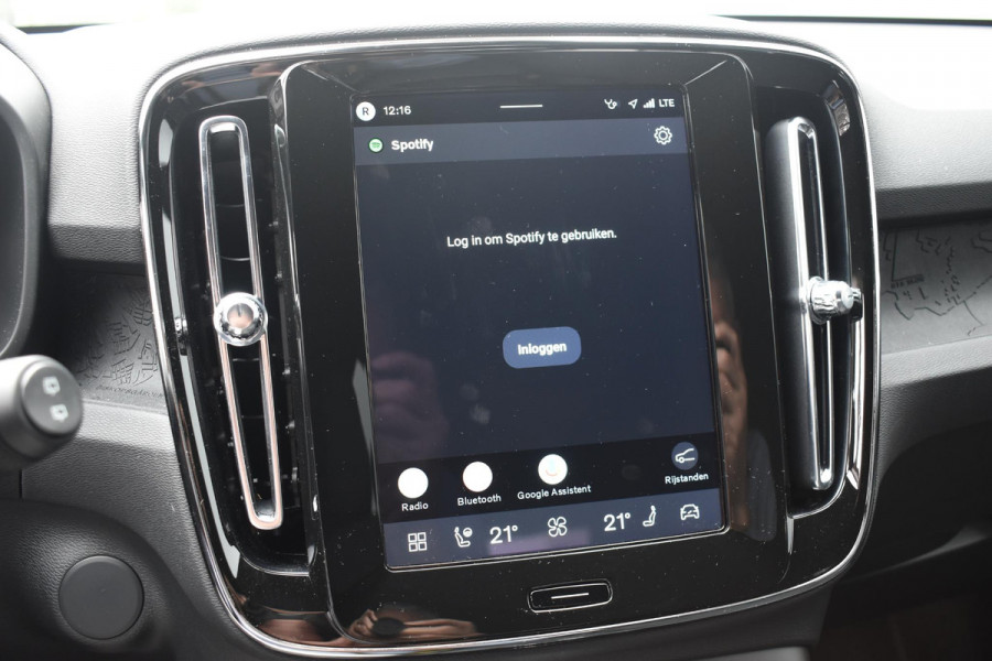 Volvo EX40 252PK Single Motor Extended Range Core Business Business Edition / Navigatie / Camera / Adaptive Cruise control / Stuur & Stoelverwarming / Harman Kardon / Getinte Ramen / 19" LM Velgen