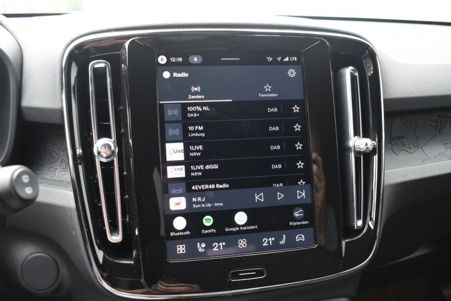 Volvo EX40 252PK Single Motor Extended Range Core Business Business Edition / Navigatie / Camera / Adaptive Cruise control / Stuur & Stoelverwarming / Harman Kardon / Getinte Ramen / 19" LM Velgen