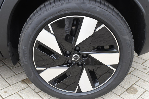 Volvo EX40 252PK Single Motor Extended Range Core Business Business Edition / Navigatie / Camera / Adaptive Cruise control / Stuur & Stoelverwarming / Harman Kardon / Getinte Ramen / 19" LM Velgen