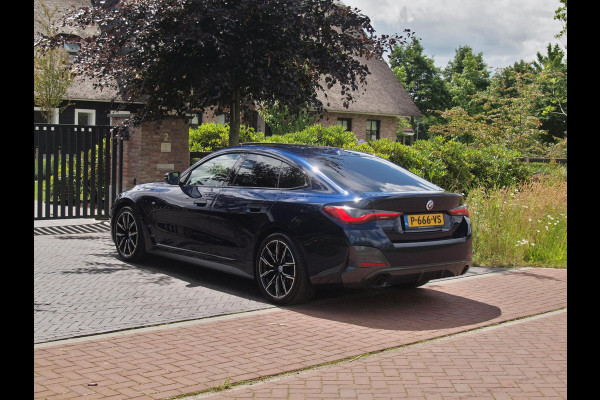 BMW 4 Serie Gran Coupé 420i Business Edition Plus | M-Pakket | Panoramadak | Camera | Sfeerverlichting | Leer |