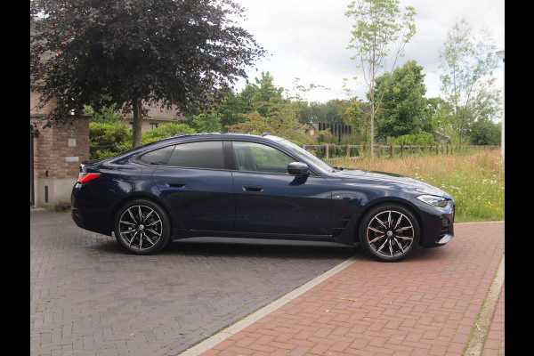 BMW 4 Serie Gran Coupé 420i Business Edition Plus | M-Pakket | Panoramadak | Camera | Sfeerverlichting | Leer |