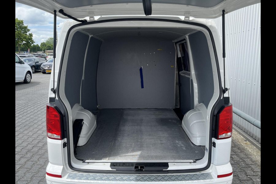 Volkswagen Transporter 2.0 TDI L1H1*4MOTION*ACC*NAVI*HAAK*A/C*CARPLAY*LM*