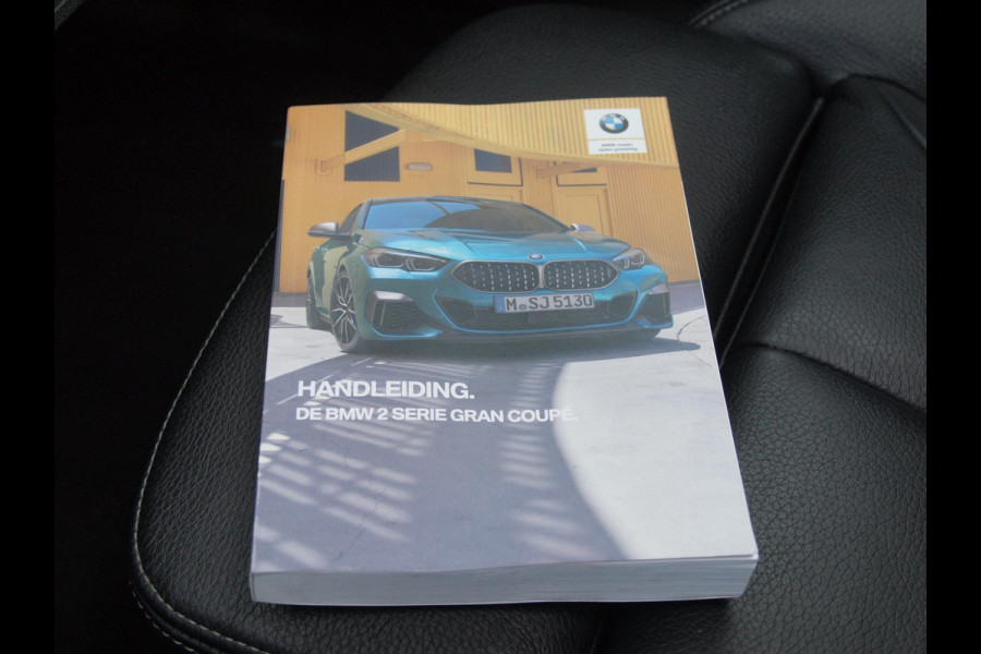 BMW 2 Serie Gran Coupé 218i High Executive Edition | M-Performance Pakket | Panoramadak | Camera | Trekhaak | Sfeerverlichting | Apple Carplay |