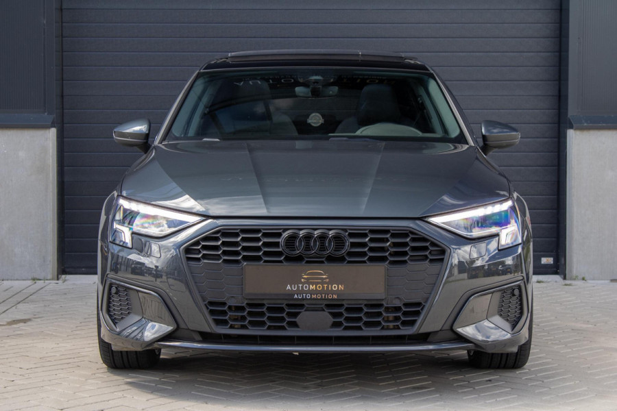 Audi A3 Sportback 40 TFSIe Advanced edition Pano Camera Led Stoelverwarming