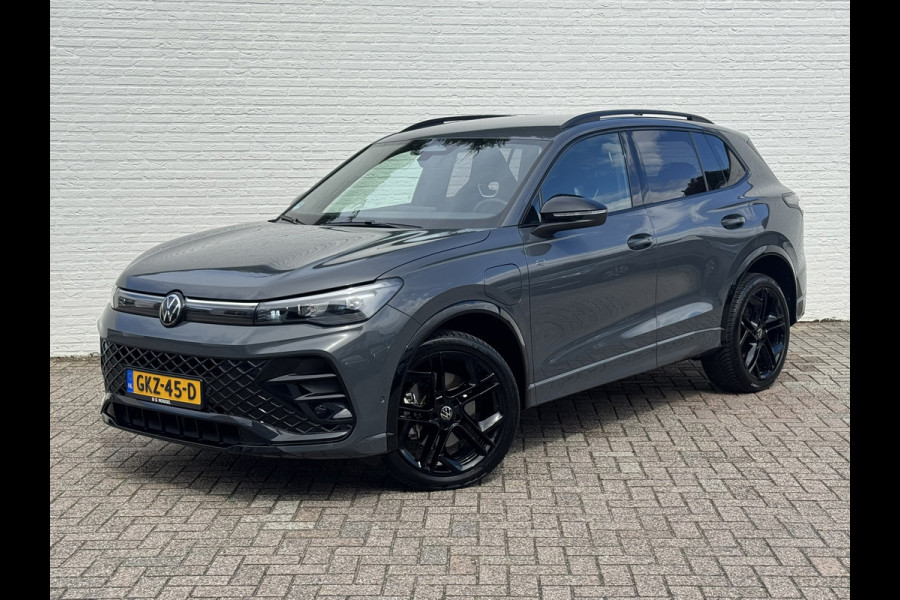 Volkswagen Tiguan 1.5 eHybrid R-Line Plug in Trekhaak Massage stoelen Camera Carplay