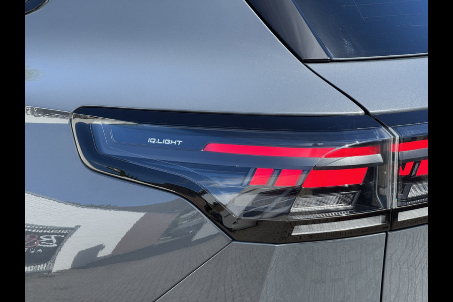 Volkswagen Tiguan 1.5 eHybrid R-Line Plug in Trekhaak Massage stoelen Camera Carplay