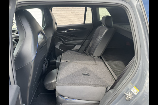 Volkswagen Tiguan 1.5 eHybrid R-Line Plug in Trekhaak Massage stoelen Camera Carplay