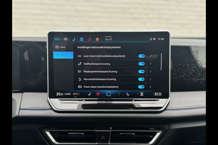 Volkswagen Tiguan 1.5 eHybrid R-Line Plug in Trekhaak Massage stoelen Camera Carplay