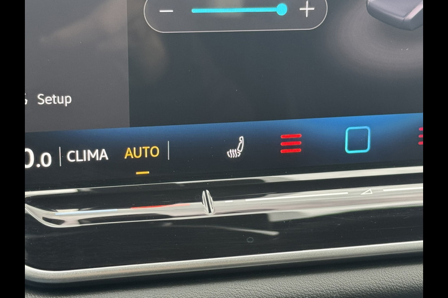 Volkswagen Tiguan 1.5 eHybrid R-Line Plug in Trekhaak Massage stoelen Camera Carplay