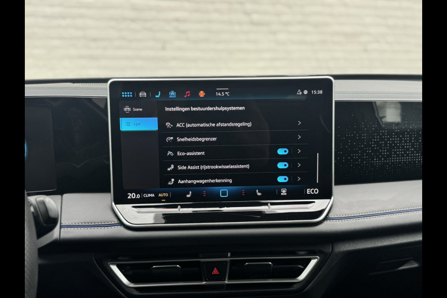 Volkswagen Tiguan 1.5 eHybrid R-Line Plug in Trekhaak Massage stoelen Camera Carplay