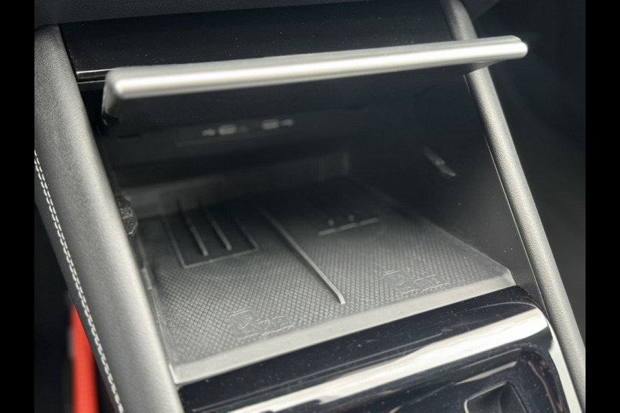 Volkswagen Tiguan 1.5 eHybrid R-Line Plug in Trekhaak Massage stoelen Camera Carplay