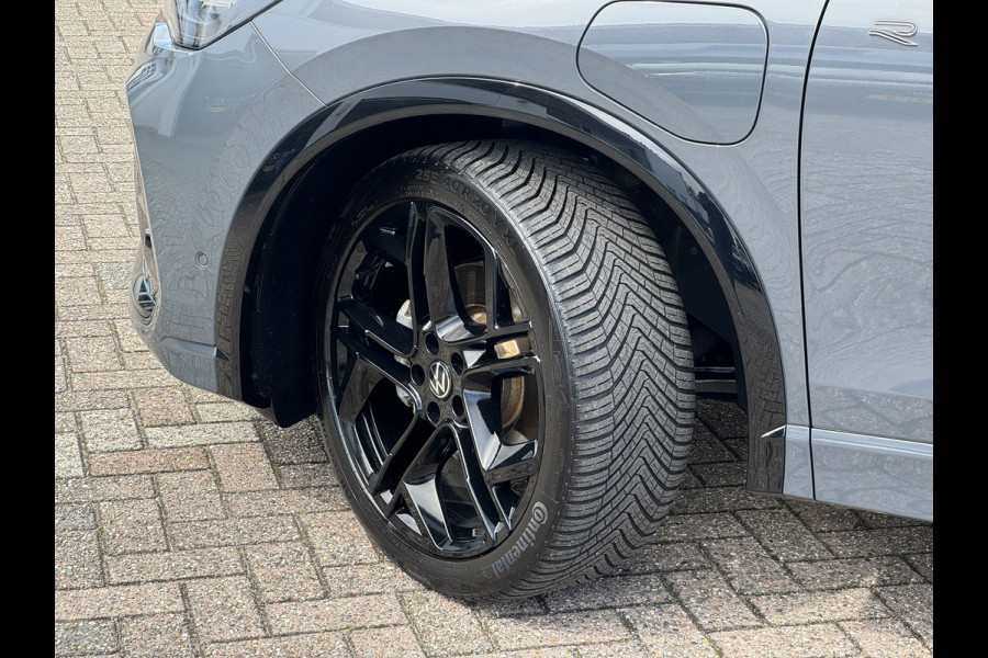 Volkswagen Tiguan 1.5 eHybrid R-Line Plug in Trekhaak Massage stoelen Camera Carplay