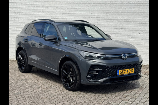 Volkswagen Tiguan 1.5 eHybrid R-Line Plug in Trekhaak Massage stoelen Camera Carplay