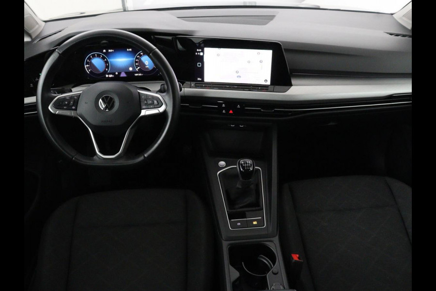 Volkswagen Golf 1.0 TSI Life | Carplay | Adaptive cruise | Navigatie | Parkeerhulp | Full LED | Climate control | DAB | Bluetooth | Digital cockpit